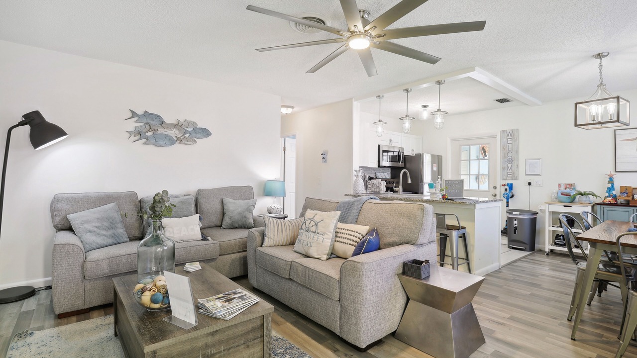 Photo of Bedroom in Beach Club Colony