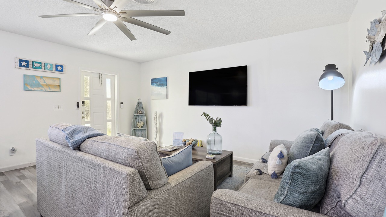Photo of Livingroom in Beach Club Colony