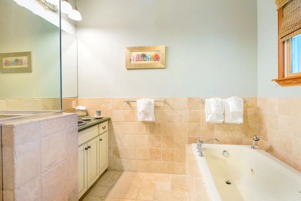 Photo of Bathroom in Islamorada