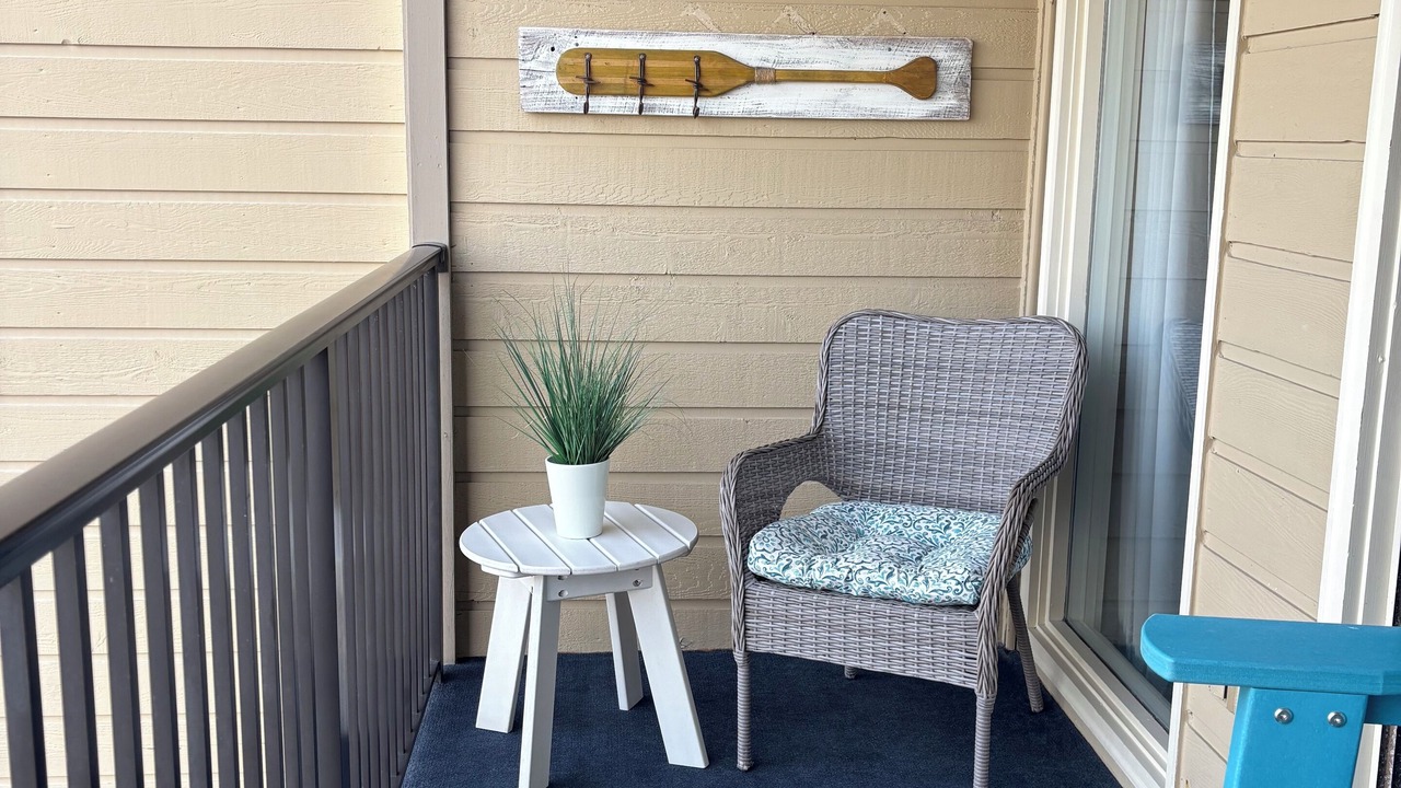 Photo of Patio Balcony in Folly Field