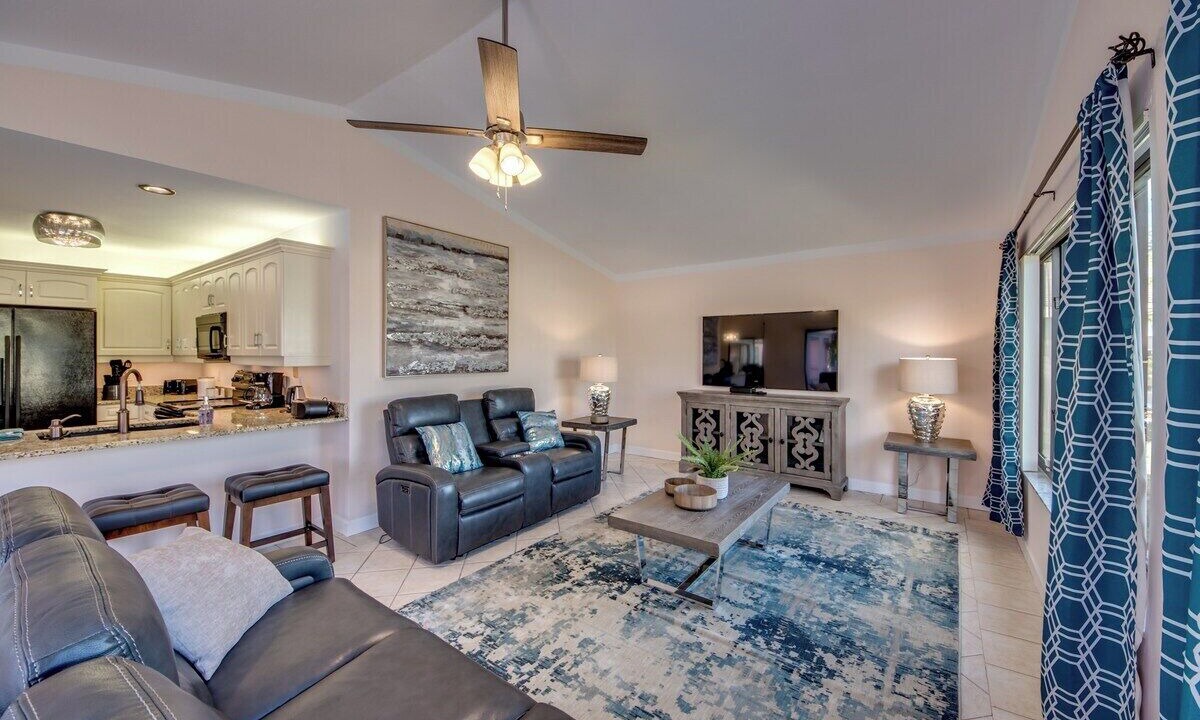 Photo of Livingroom in Fort Myers