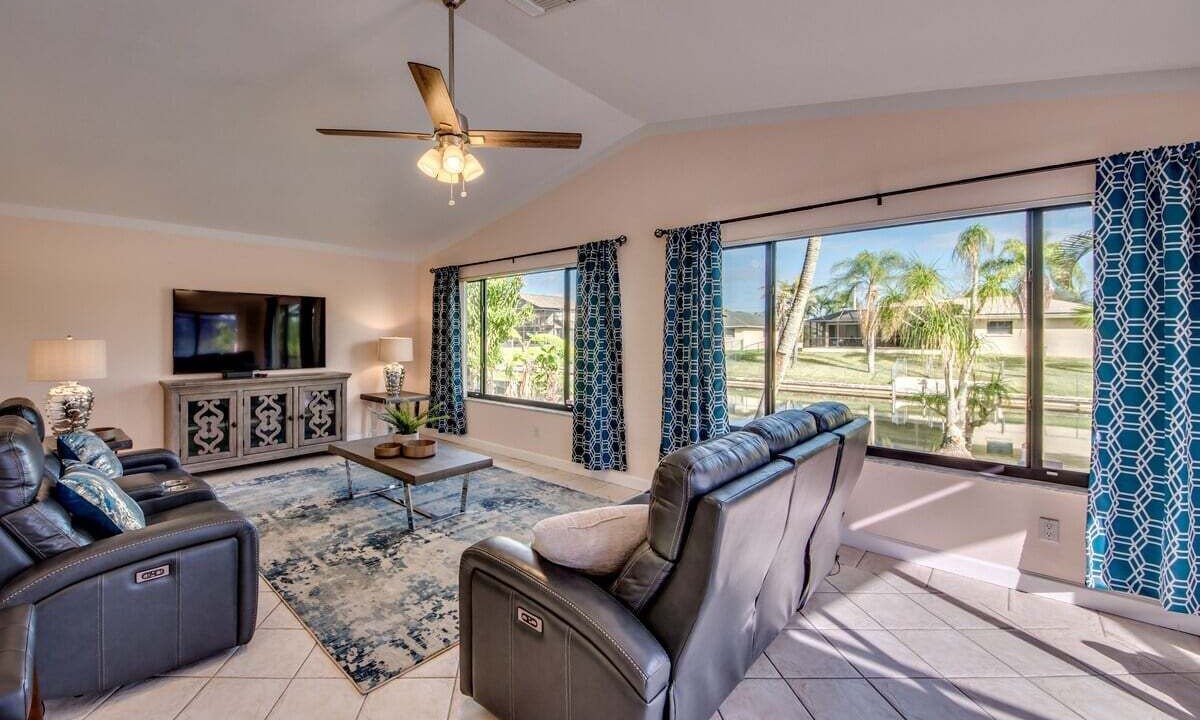 Photo of Livingroom in Fort Myers