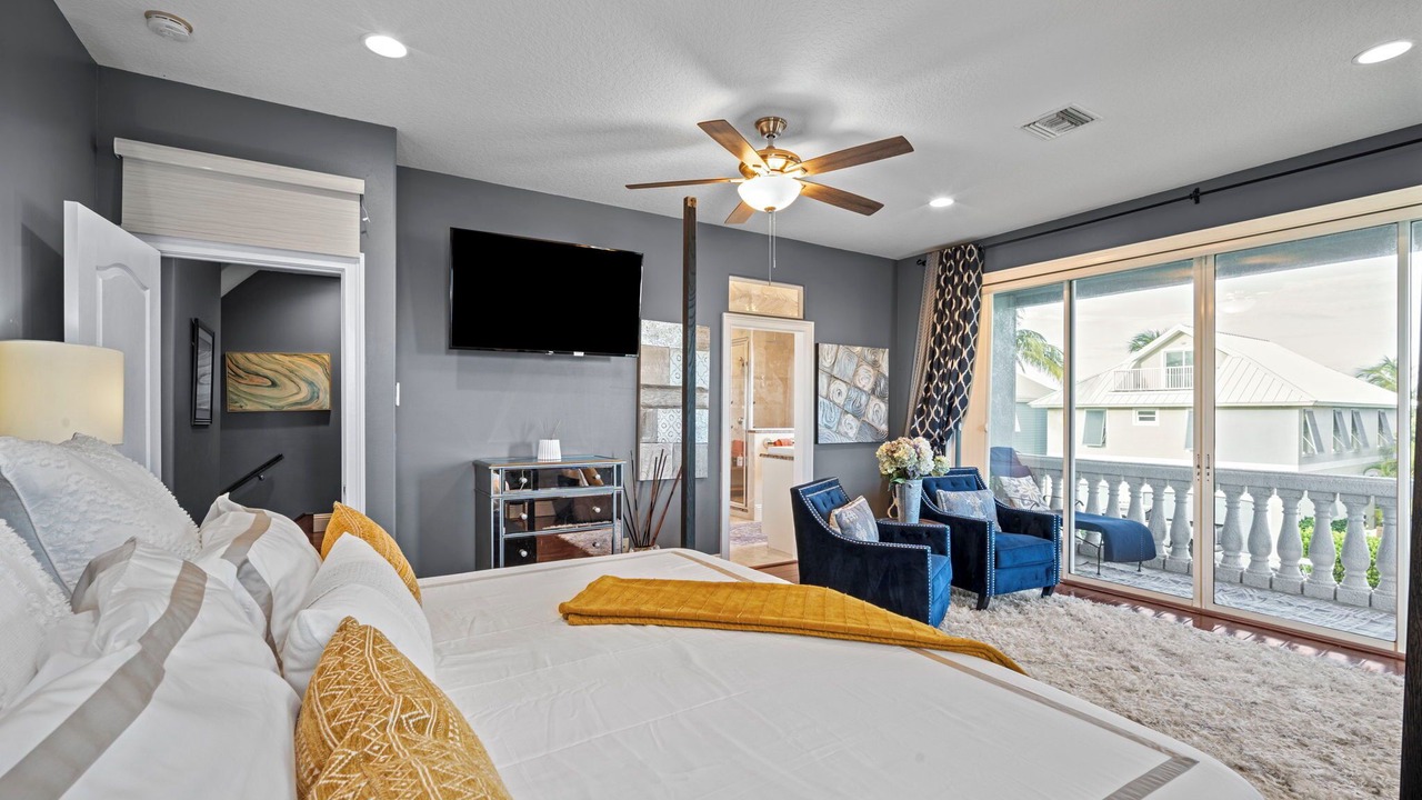 Photo of Bedroom in Crescent Beach