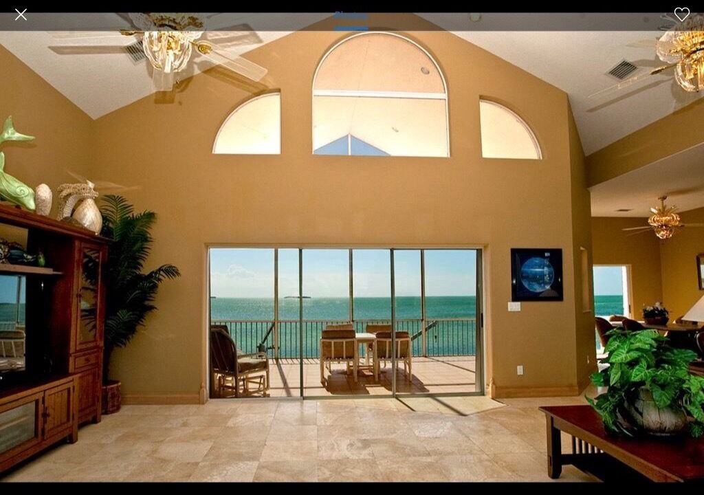 Photo of Livingroom in Summerland Key