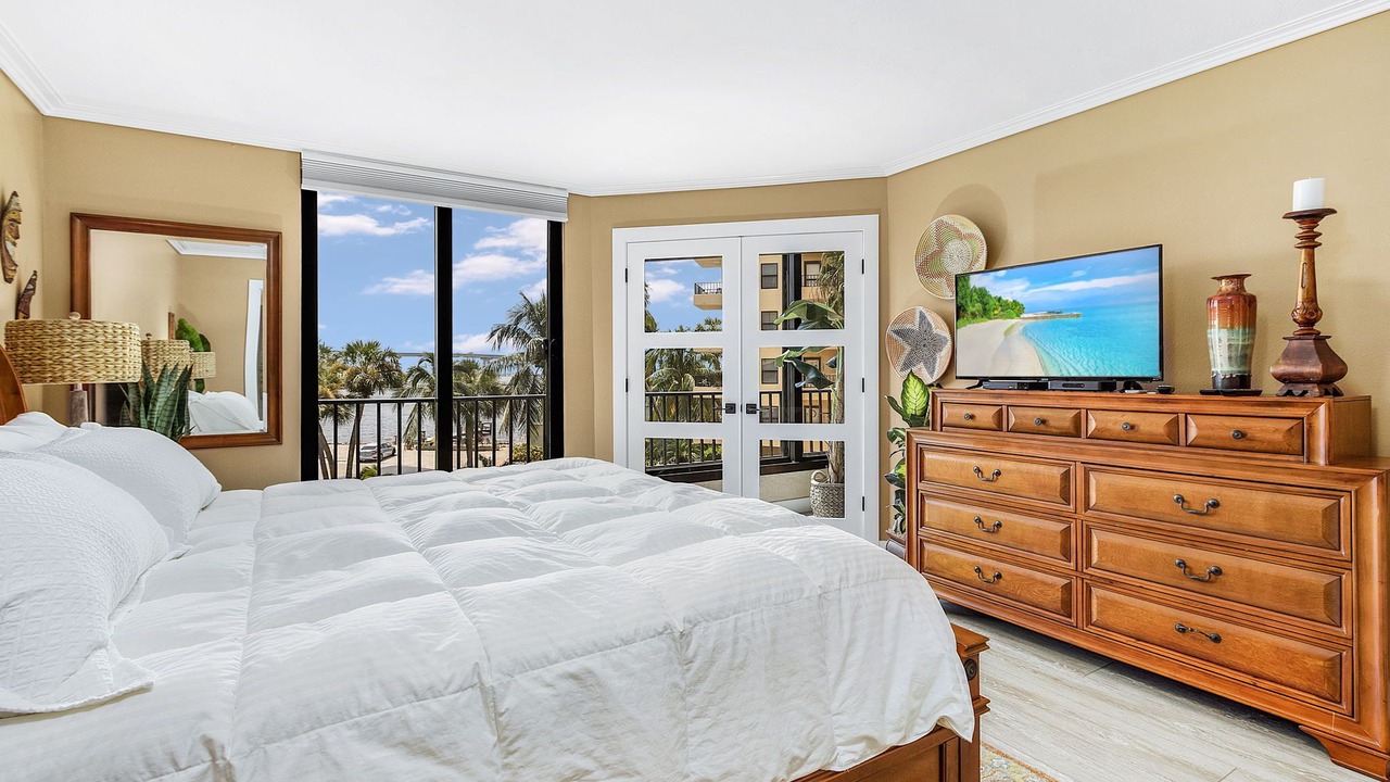 Photo of Bedroom in Punta Rassa