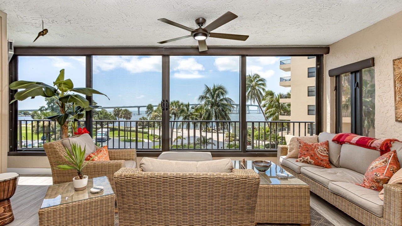 Photo of Livingroom in Punta Rassa