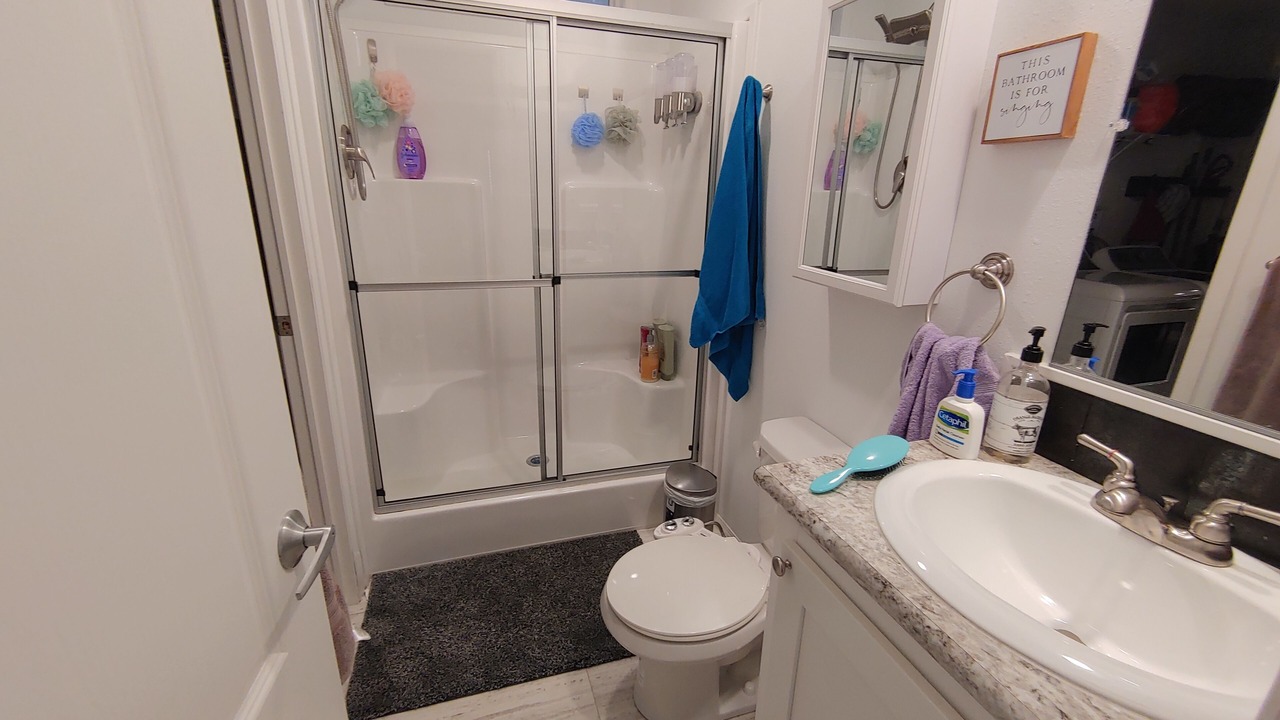Photo of Bathroom in Clewiston