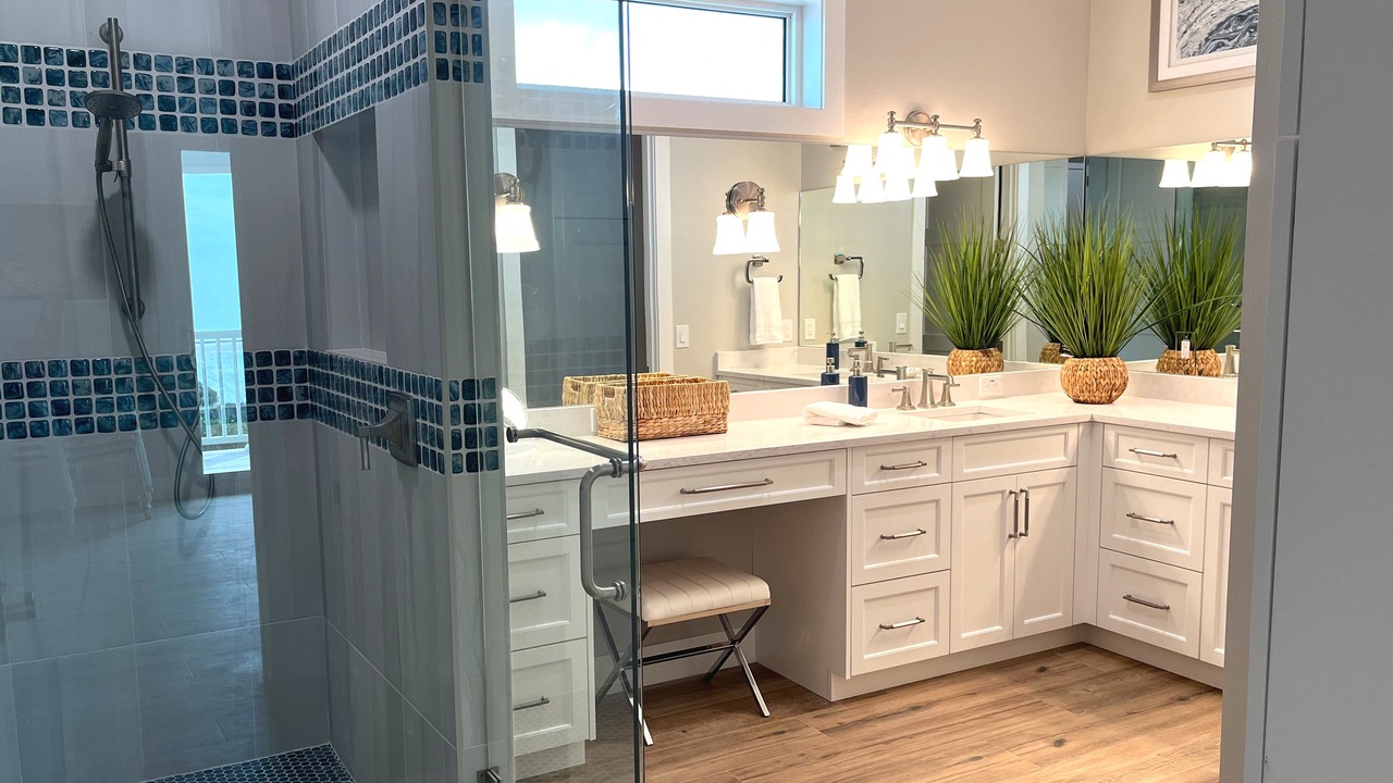 Photo of Bathroom in Mid Island