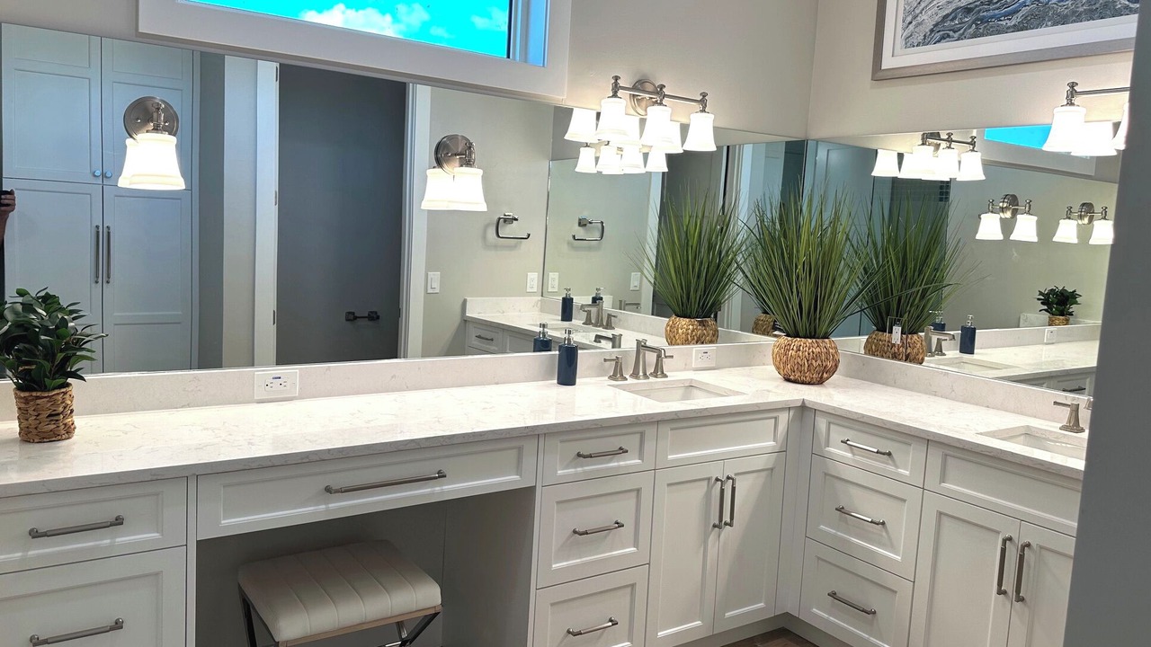 Photo of Bathroom in Mid Island