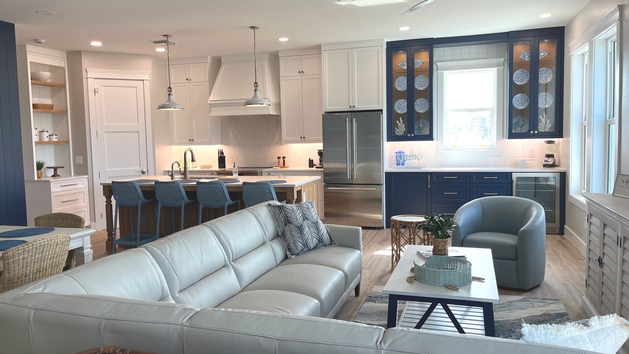 Photo of Livingroom in Mid Island