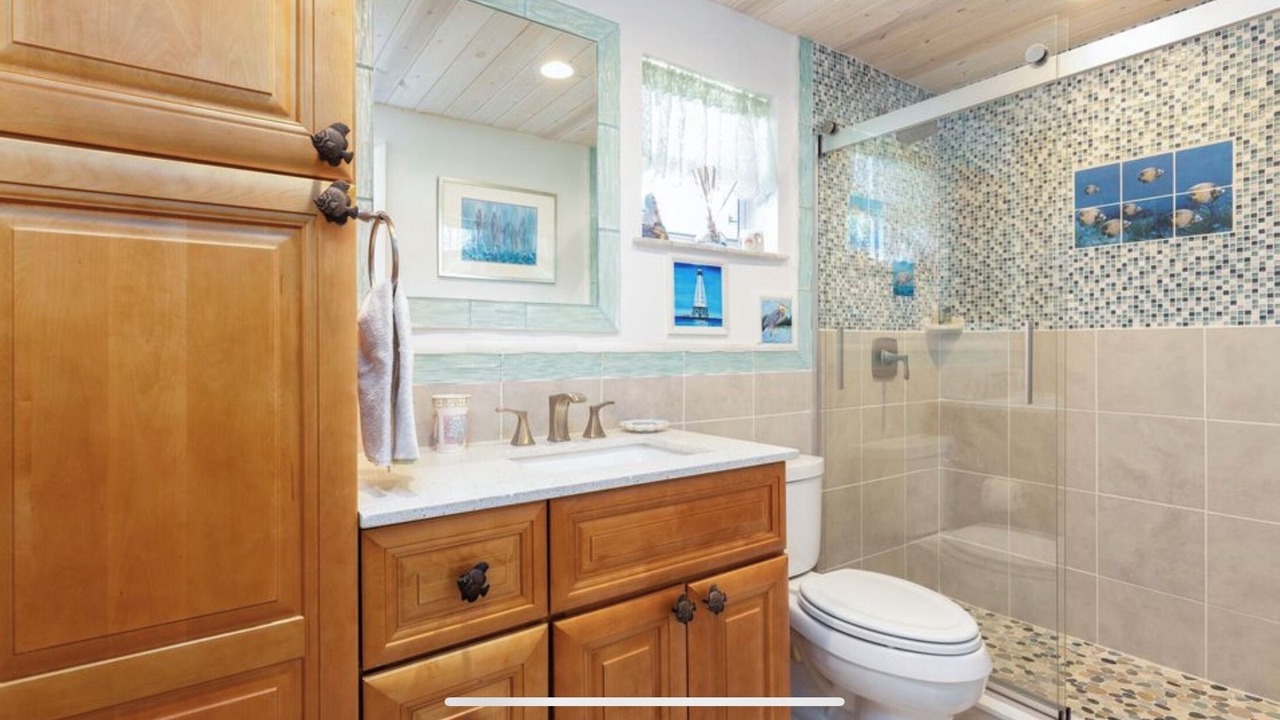 Photo of Bathroom in Lower Matecumbe Key