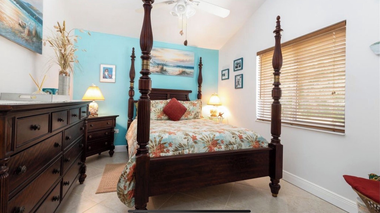 Photo of Bedroom in Lower Matecumbe Key