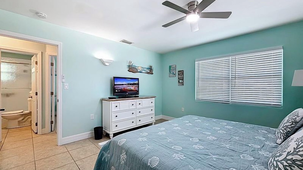 Photo of Bedroom in Englewood
