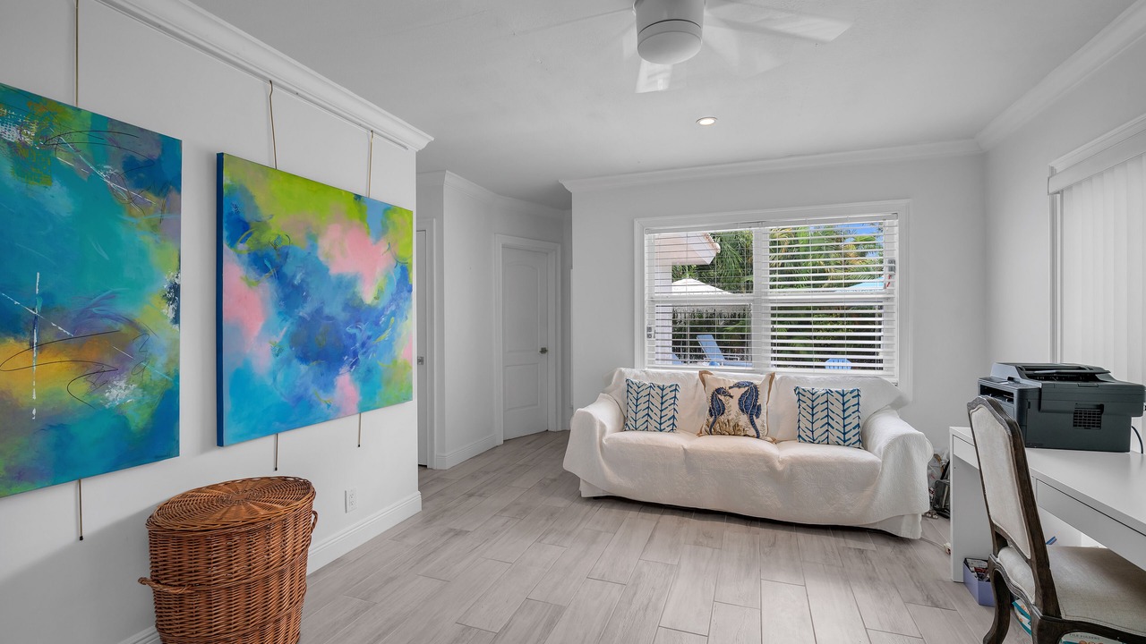 Photo of Livingroom in Lake Ida Shores