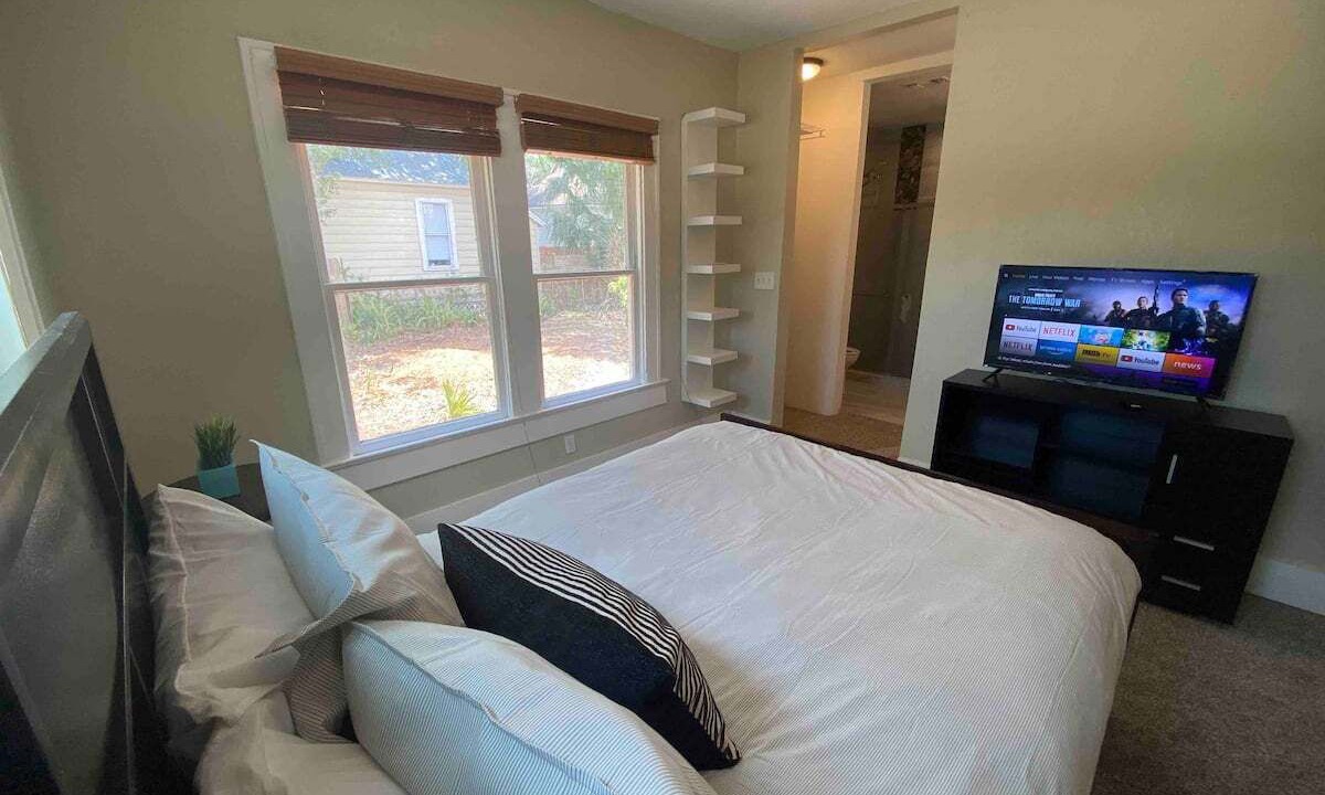 Photo of Bedroom in Tampa Heights