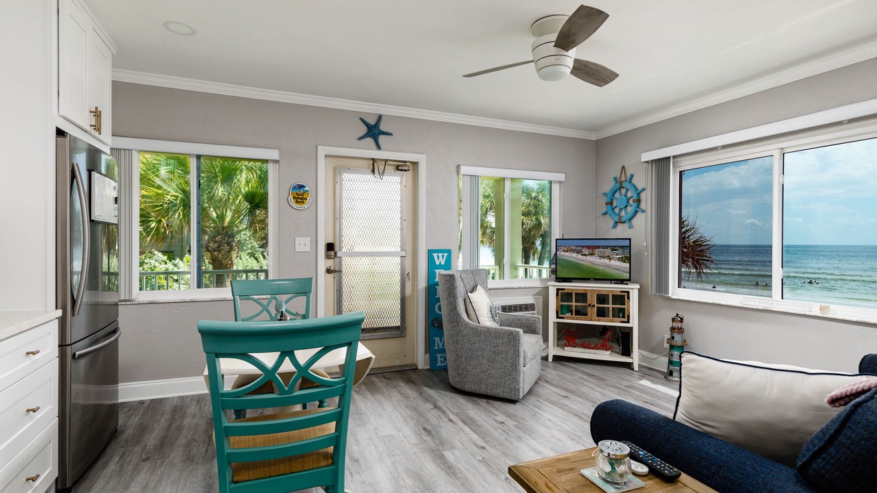 Photo of Livingroom in North Redington Beach