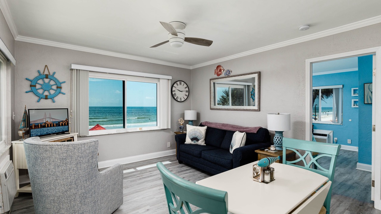 Photo of Livingroom in North Redington Beach