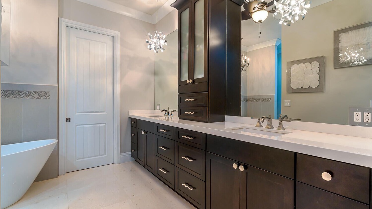 Photo of Bathroom in Marathon