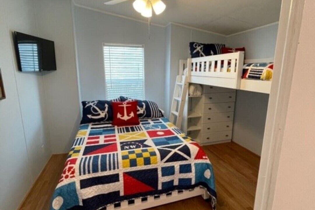Photo of Bedroom in Hutchinson Island South