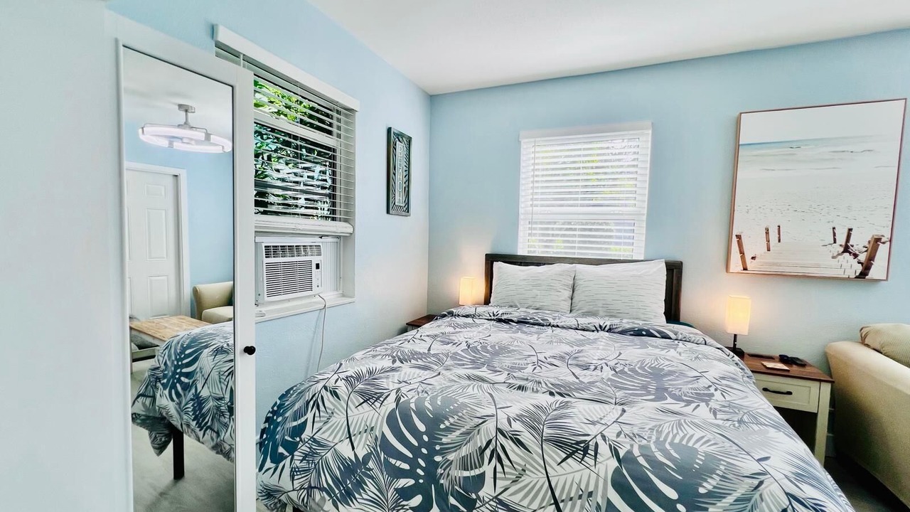Photo of Bedroom in Lake Worth
