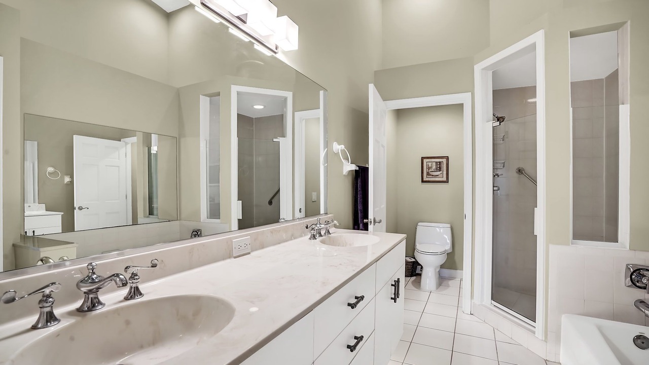 Photo of Bathroom in Naples