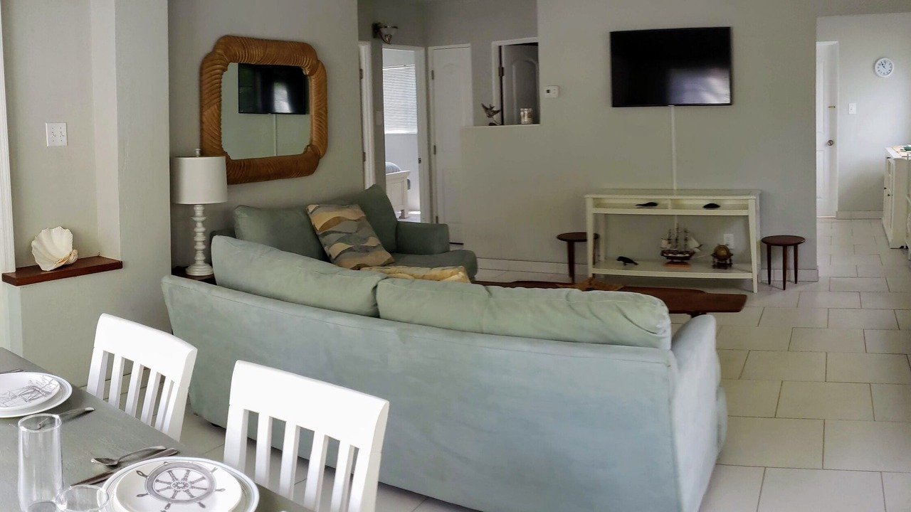 Photo of Livingroom in South Pinellas Community Council