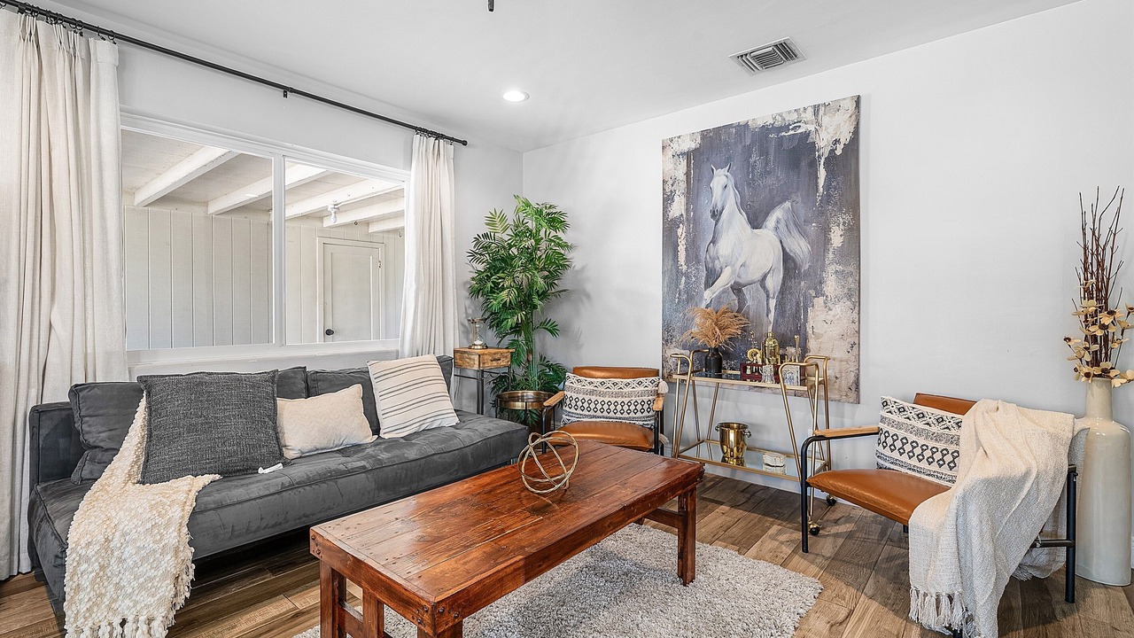 Photo of Livingroom in Lake Worth