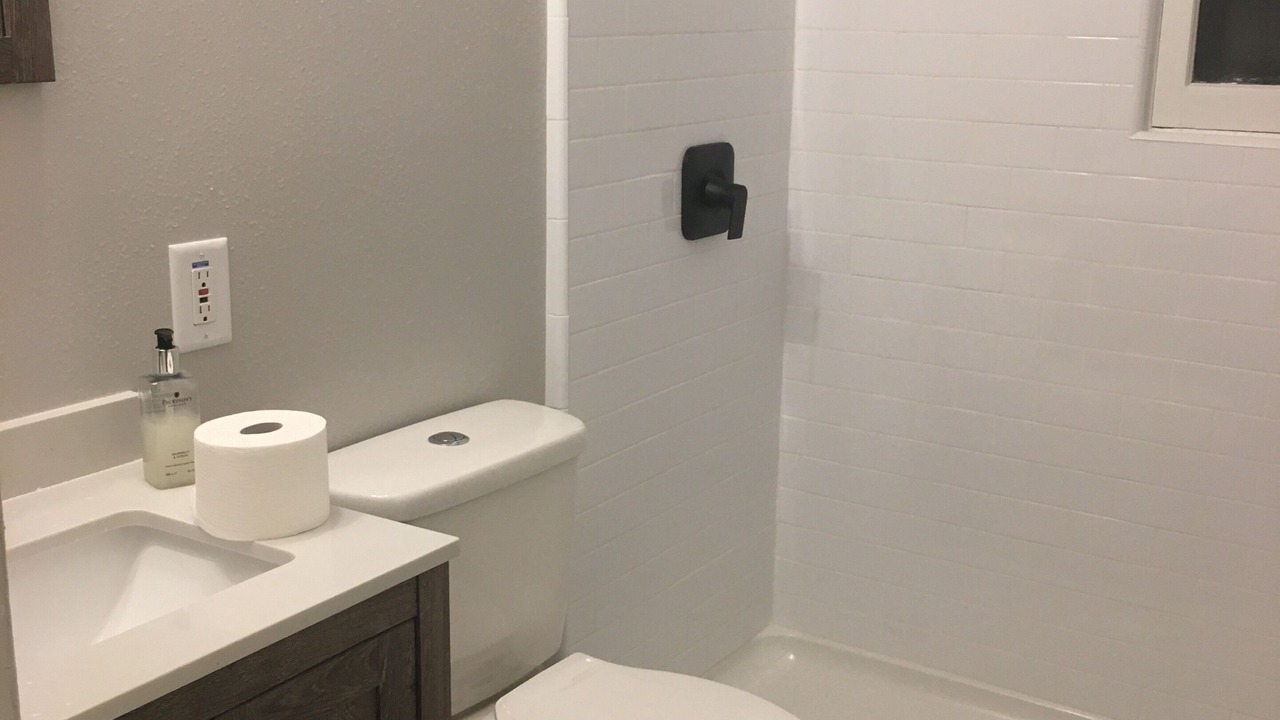 Photo of Bathroom in Indian Beach Sapphire Shores