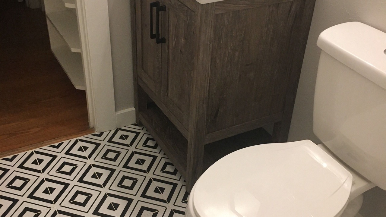 Photo of Bathroom in Indian Beach Sapphire Shores