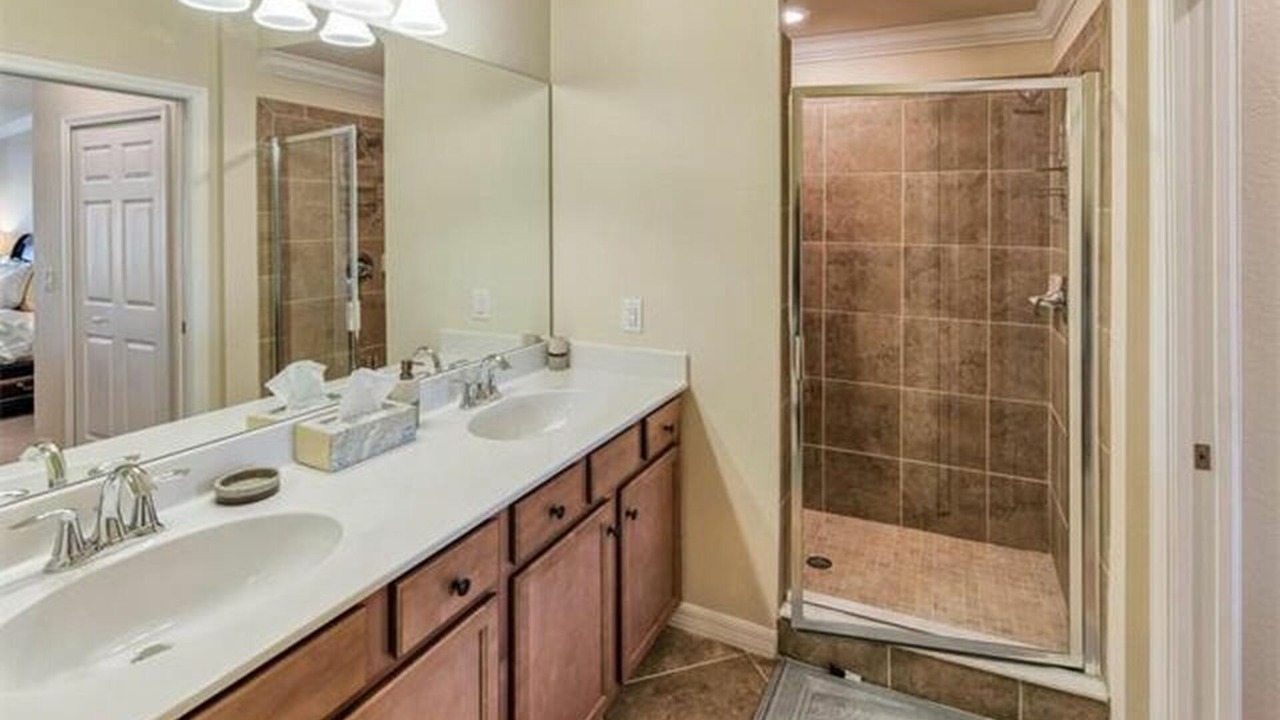 Photo of Bathroom in Naples