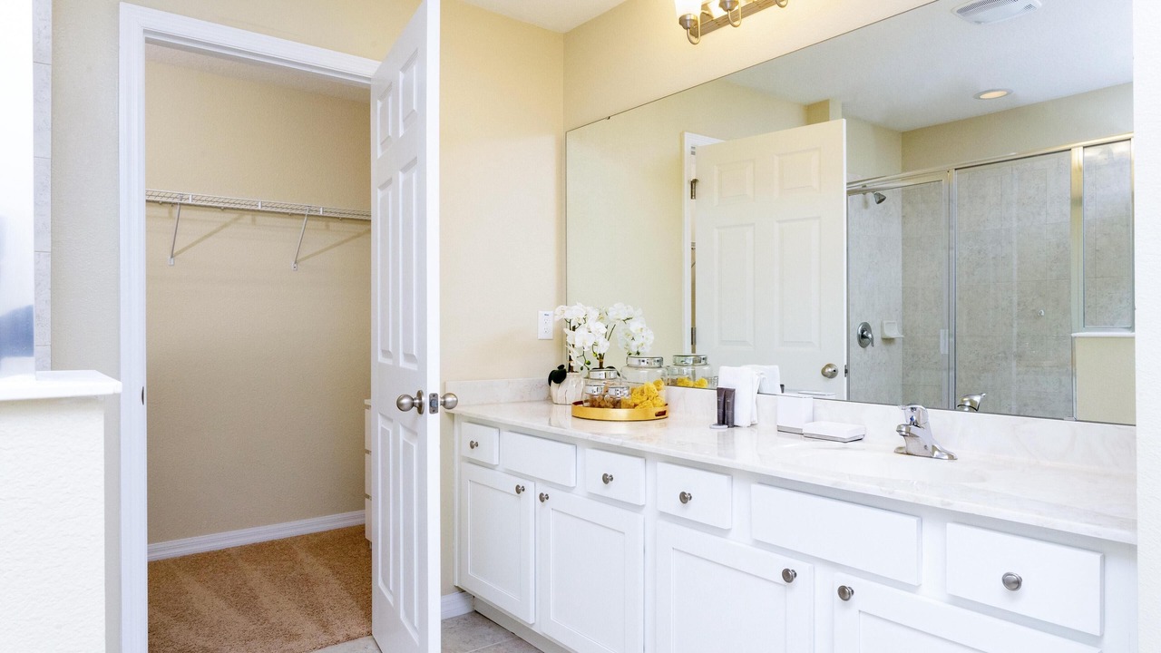 Photo of Bathroom in Veranda Palms