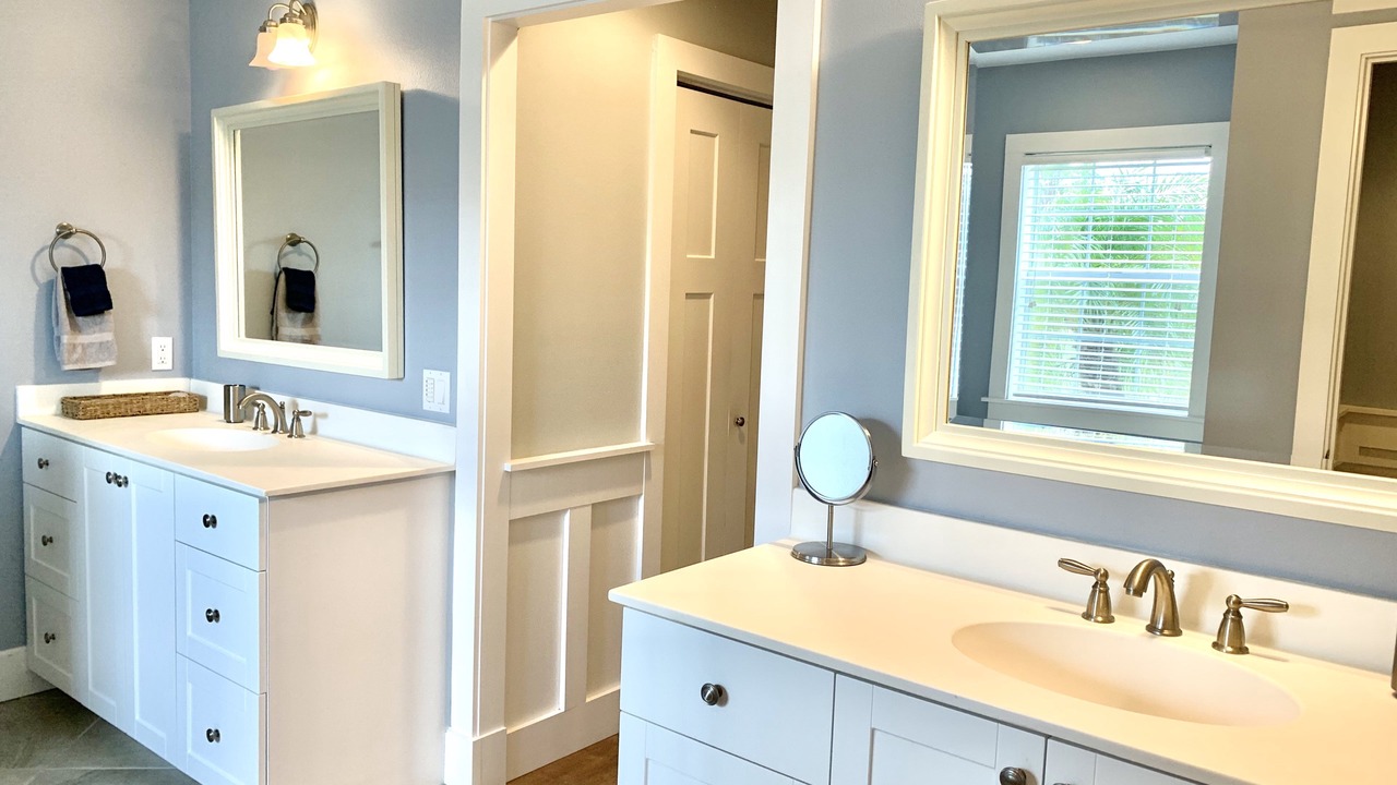 Photo of Bathroom in Bay Harbor Estates