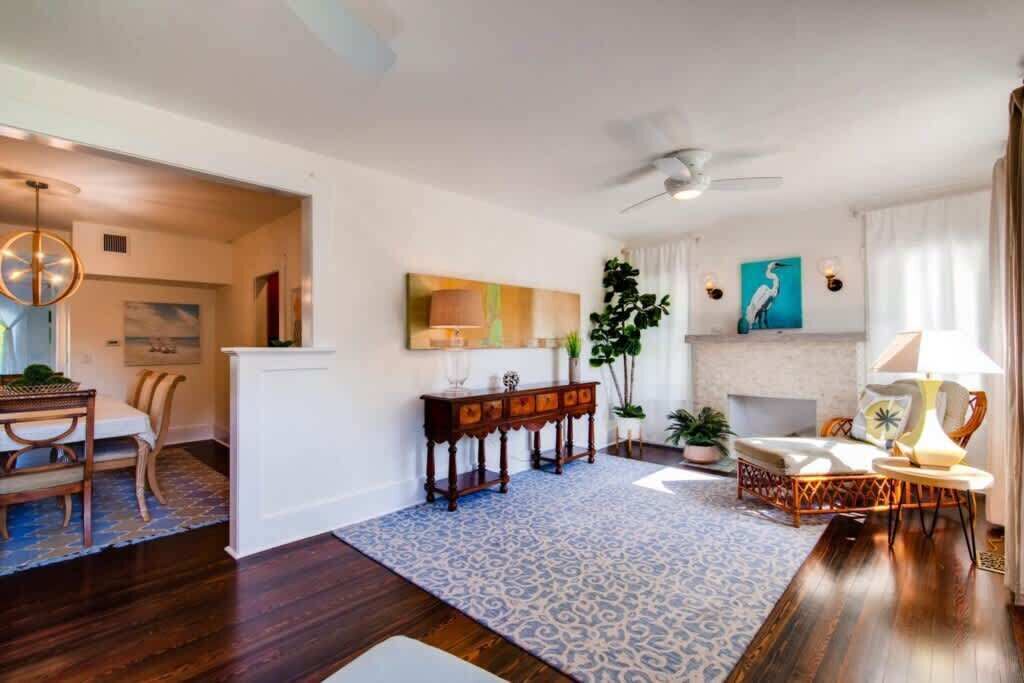 Photo of Bedroom in Flamingo Parks