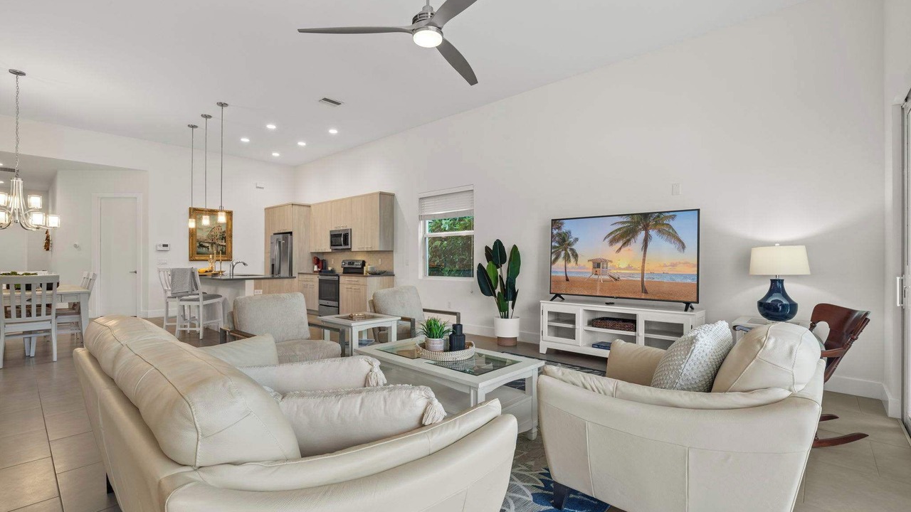 Photo of Livingroom in Naples Park