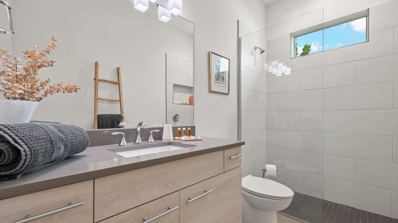 Photo of Bathroom in Naples Park