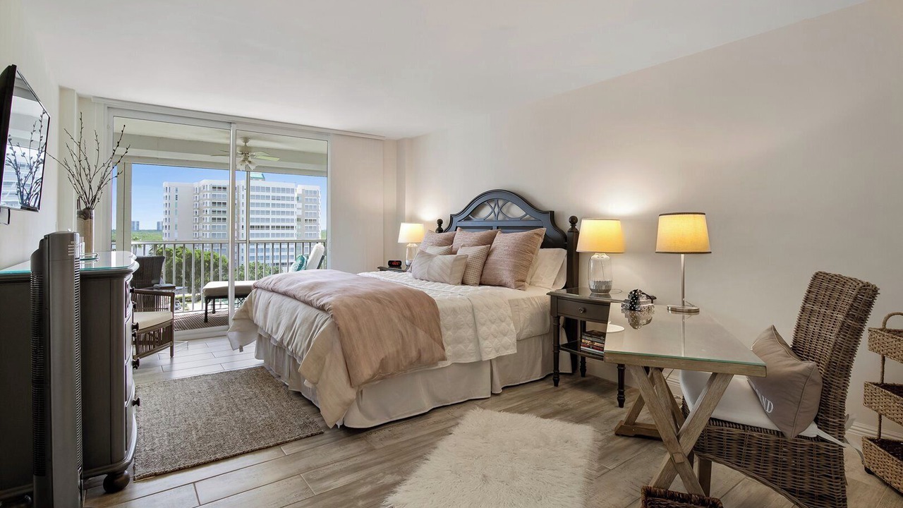 Photo of Bedroom in Vanderbilt Beach