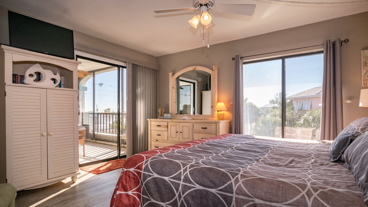 Photo of Bedroom in Holmes Beach