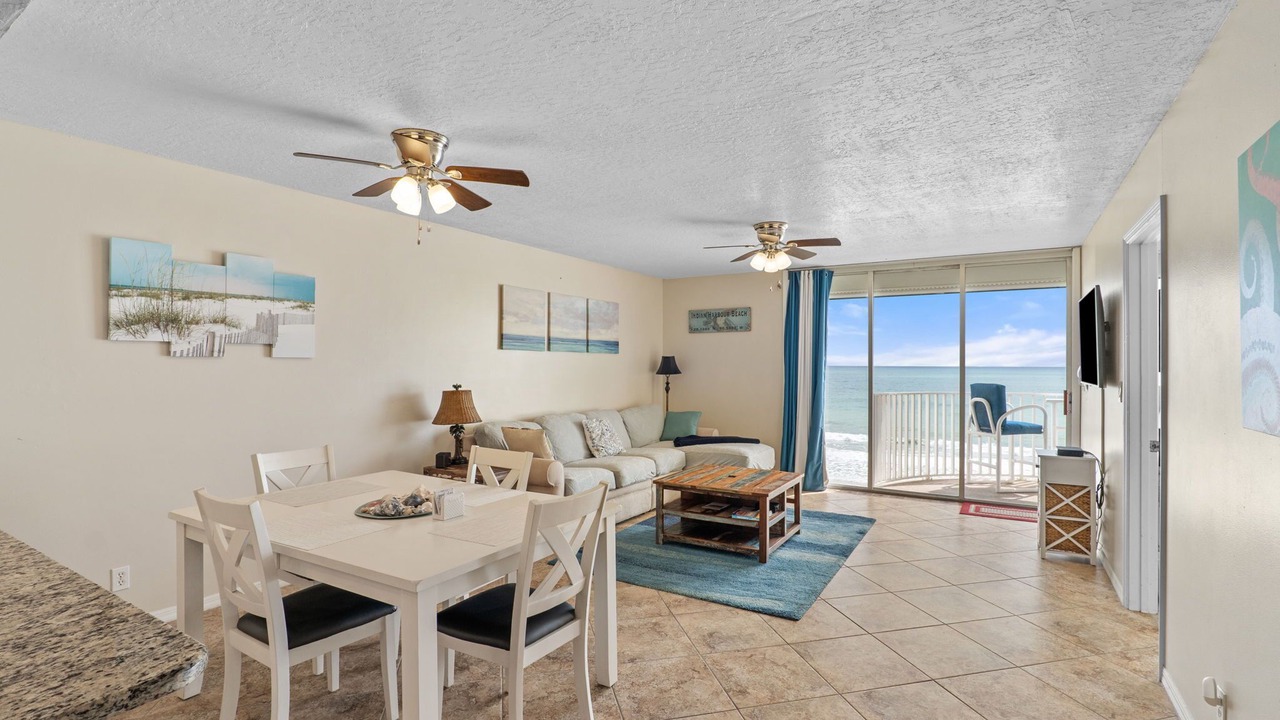 Photo of Livingroom in Canova Beach