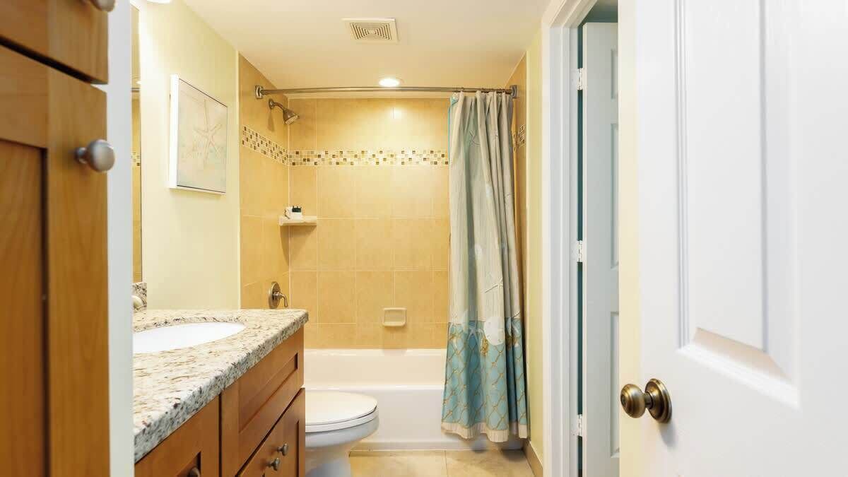 Photo of Bathroom in Tavernier