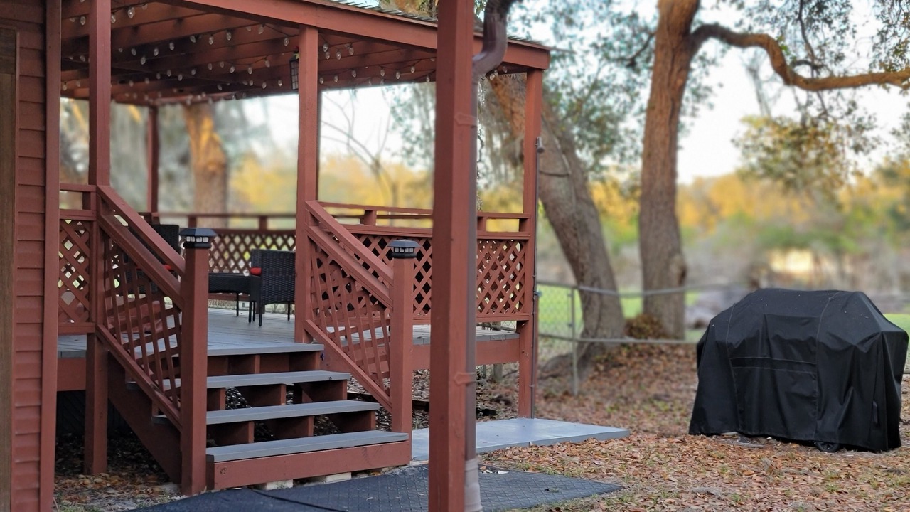 Photo of Outdoor in Frostproof