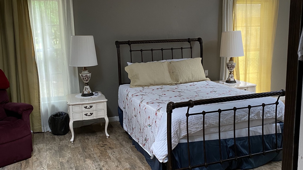 Photo of Bedroom in Tropic
