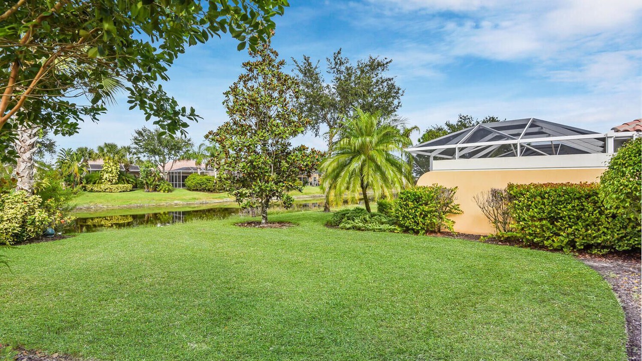Photo of Outdoor in Village Walk of Bonita Springs