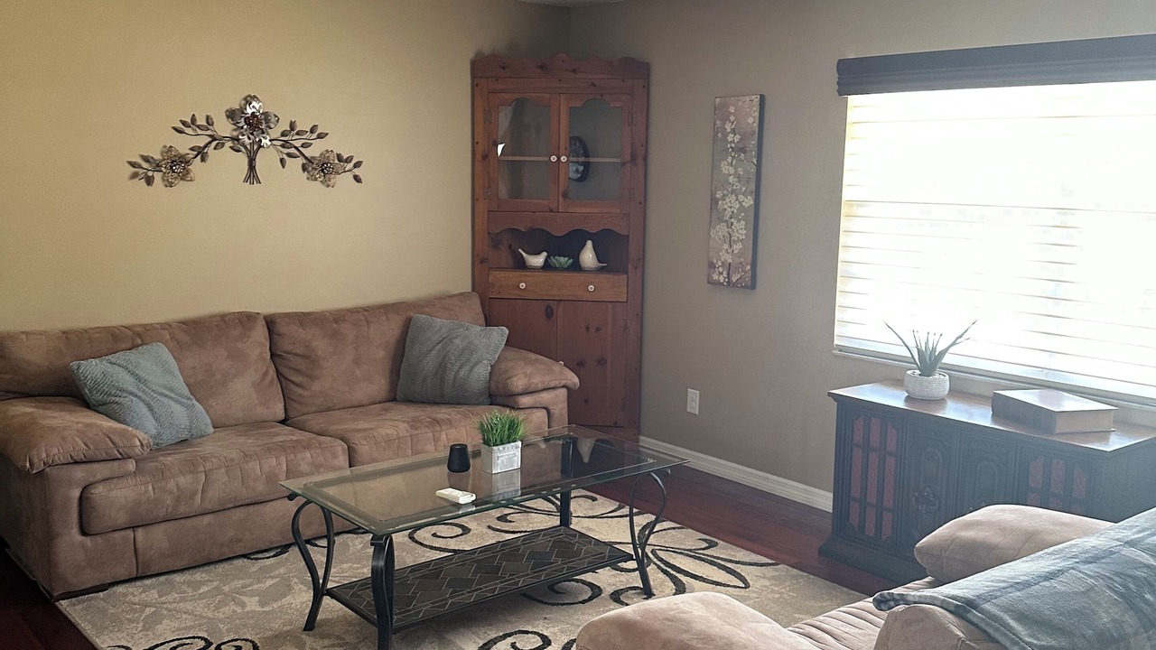 Photo of Livingroom in Cypress Gardens