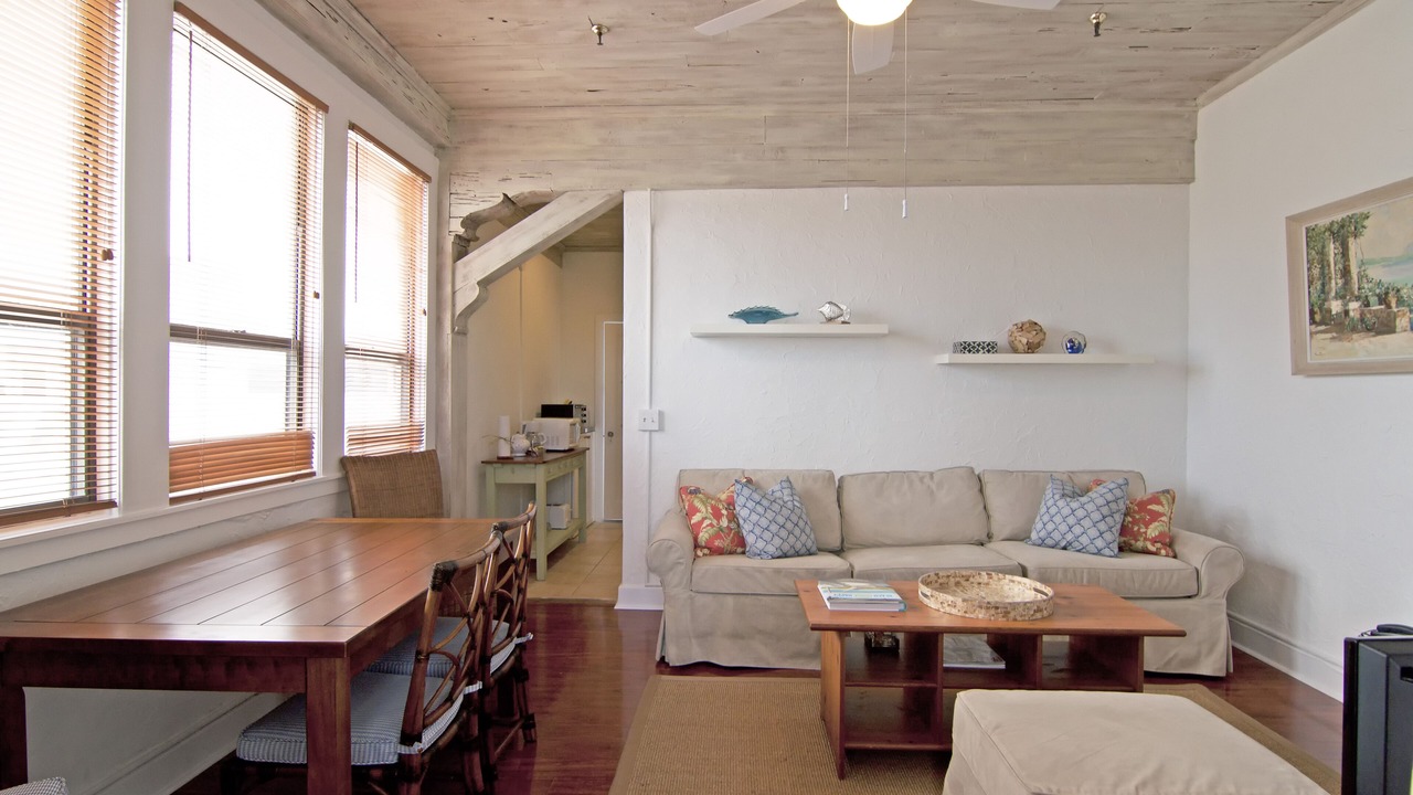 Photo of Livingroom in Palm Beach