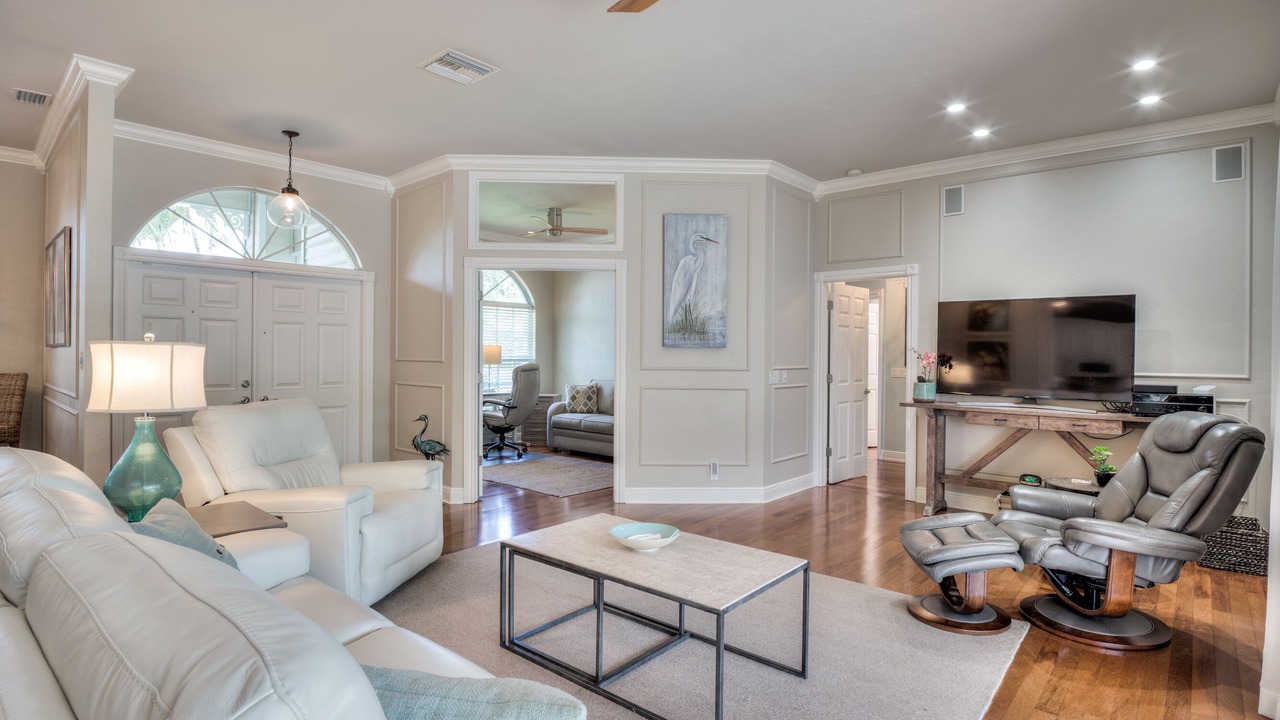 Photo of Livingroom in Bonita Shores