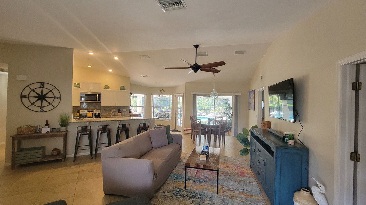 Photo of Bedroom in Bonita Shores