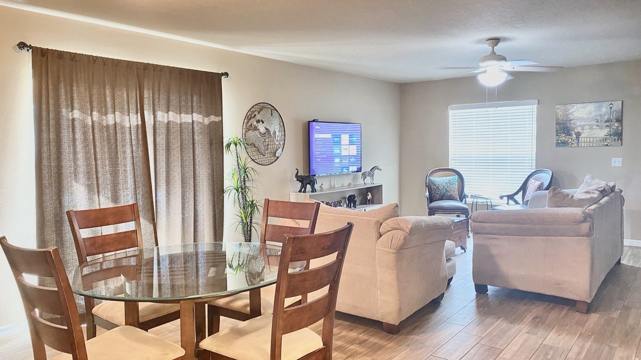 Photo of Livingroom in Winter Haven