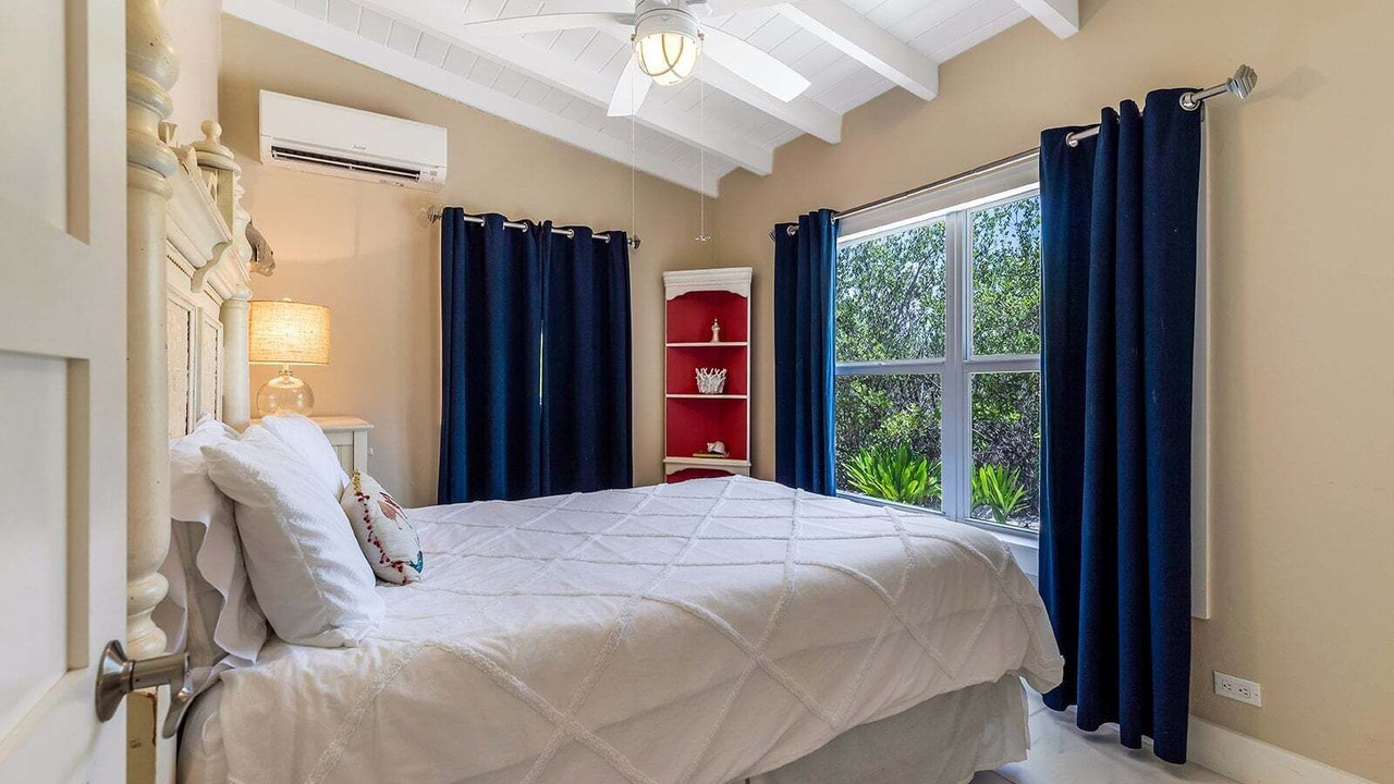 Photo of Bedroom in Islamorada
