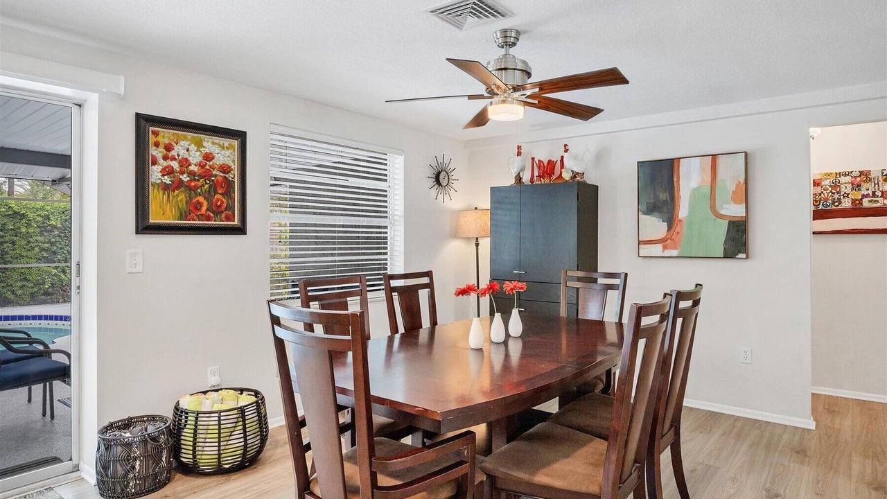 Photo of Livingroom in Gulf Gate Estates