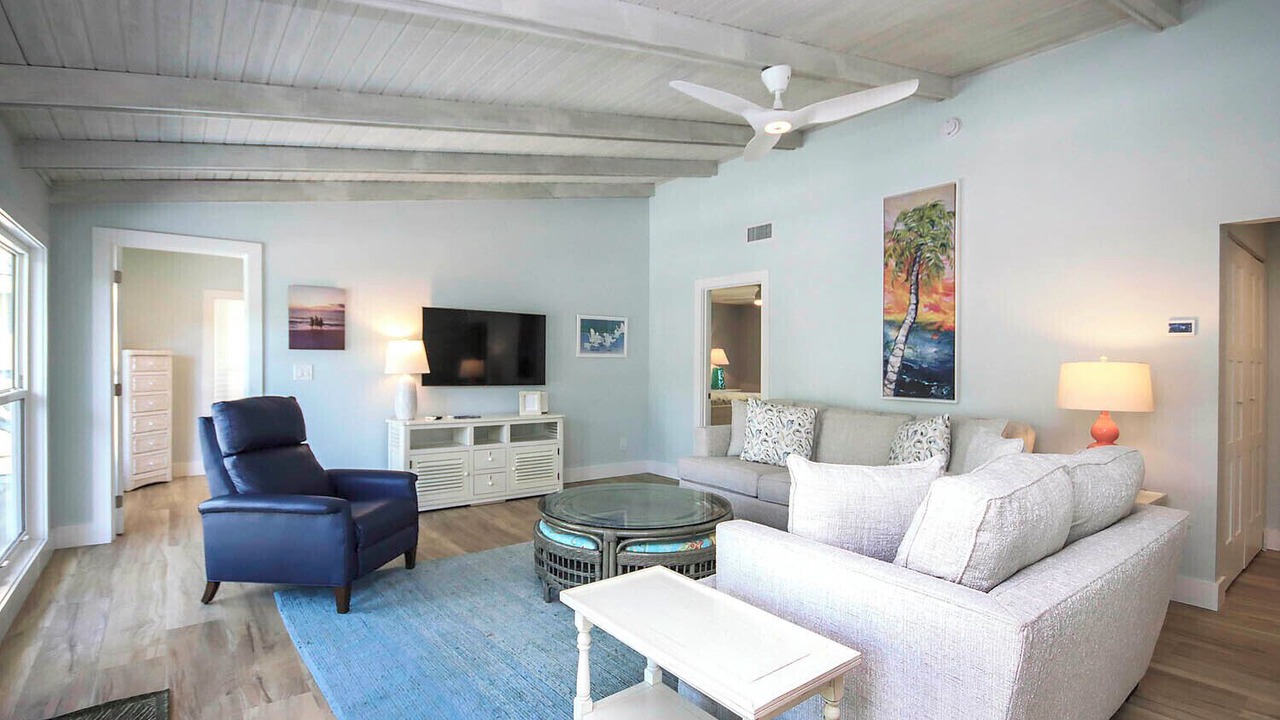 Photo of Livingroom in Captiva